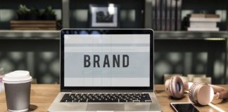 advertising con brand su pc portatile
