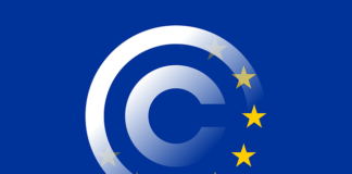 Simbolo del copyright sovrapposto alla bandiera europea