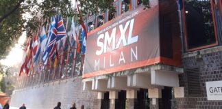 Striscione di SMXL Milan